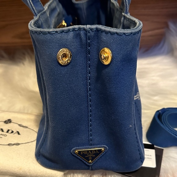 Authentic Prada Canapa - Picture 4 of 12